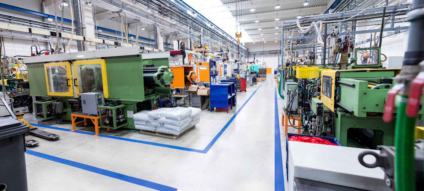 Kho xưởng được sắp xếp gọn gàng ngăn nắp và sạch sẽ